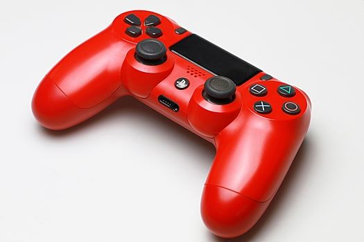 Компанию Sony оштрафовали за ограничения на геймпады для PS4